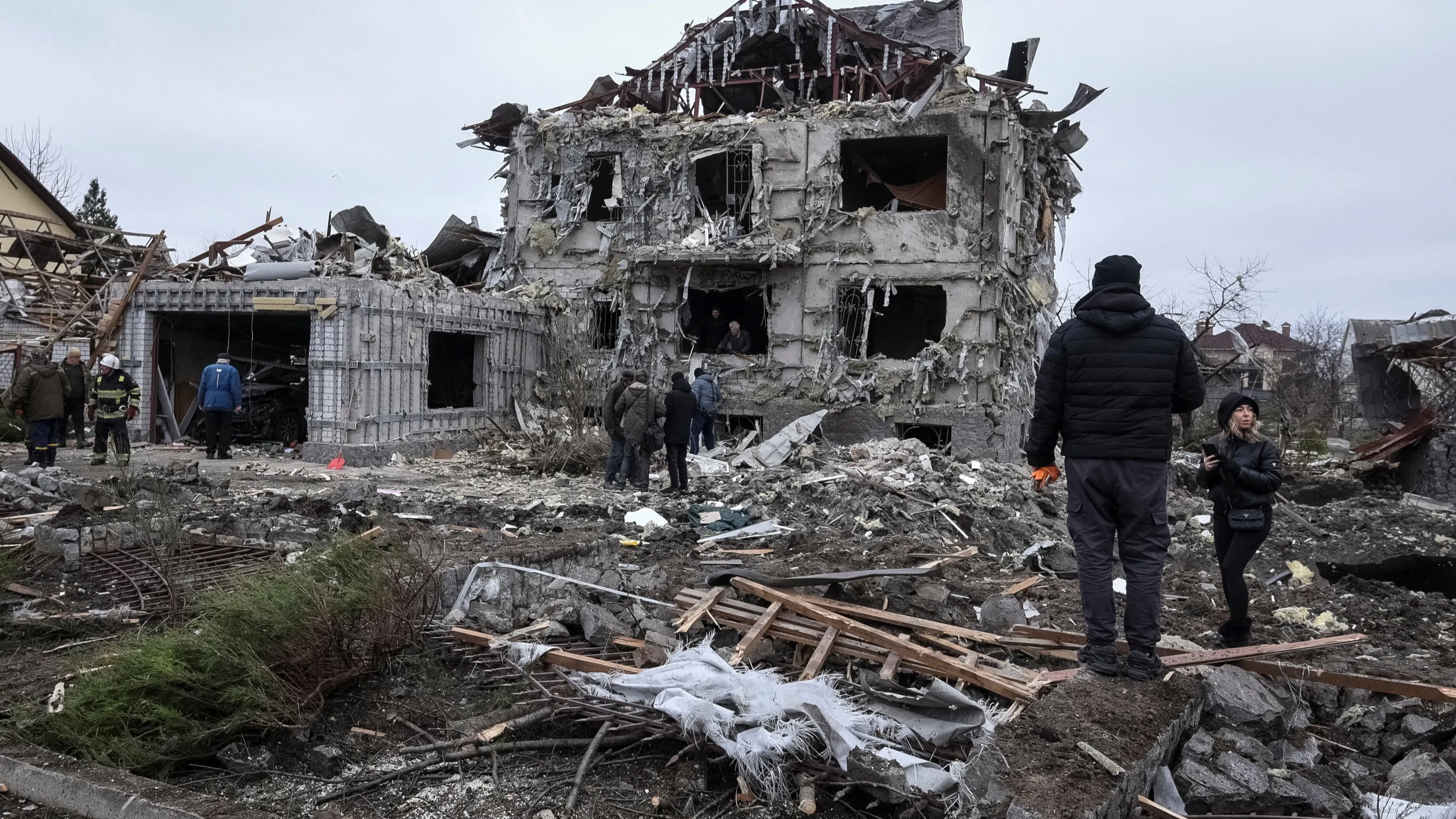 "النمل الأبيض".. إستراتيجية روسية خطيرة للسيطرة على مدن أوكرانيا 