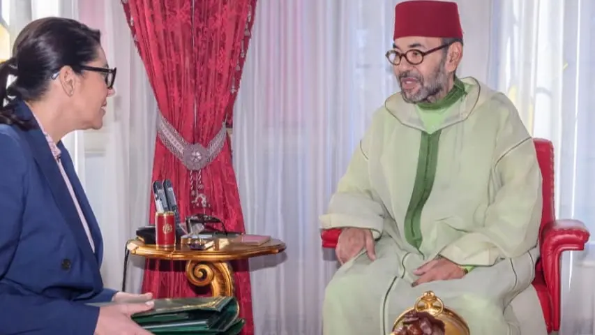 الملك يؤكد ضرورة تشكيل حكومة جادة ومسؤولة الملك يؤكد ضرورة تشكيل حكومة جادة ومسؤولة
