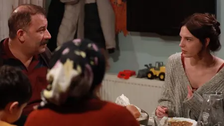 موعد عرض مسلسل لا تخافي أنا بجانبك والقنوات الناقلة.. القصة والأبطال