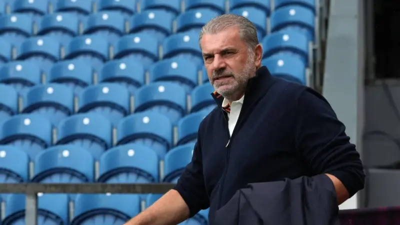 رغم الإقالات السريعة بوستيكوغلو يؤمن بقدرته على تحقيق إنجازات جديدة