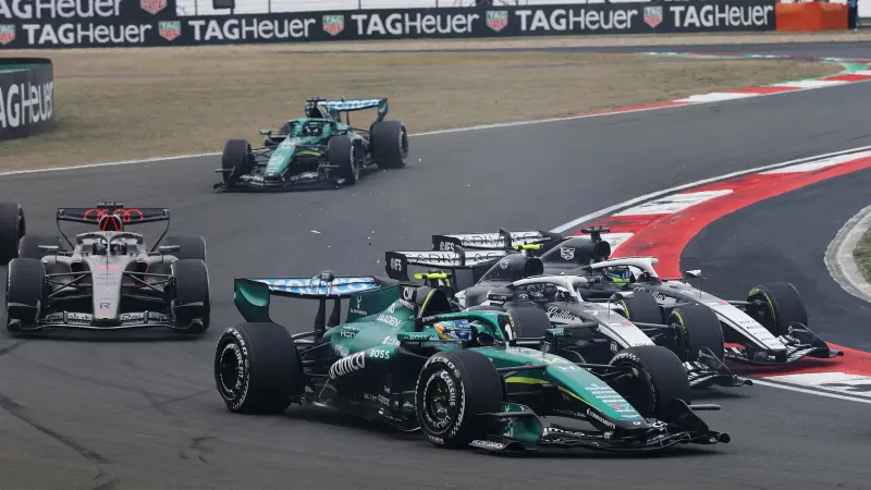 فورمولا 1 - كيف تجاوز فريق كاديلاك أزمة اصطدام بيريز وبوتاس في شنغهاي؟