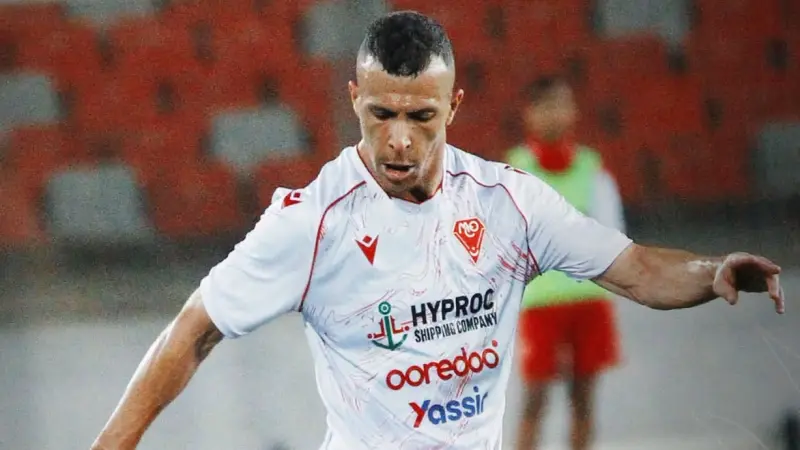 الدوري الجزائري - مولودية وهران ينتزع الصدارة.. وشبيبة الأبيار يواصل مفاجآته