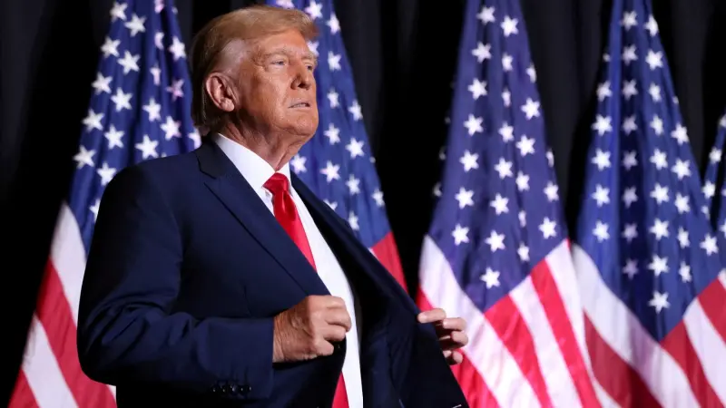 ترامب يسعى لتأجيل محاكمته في قضية الوثائق السرية