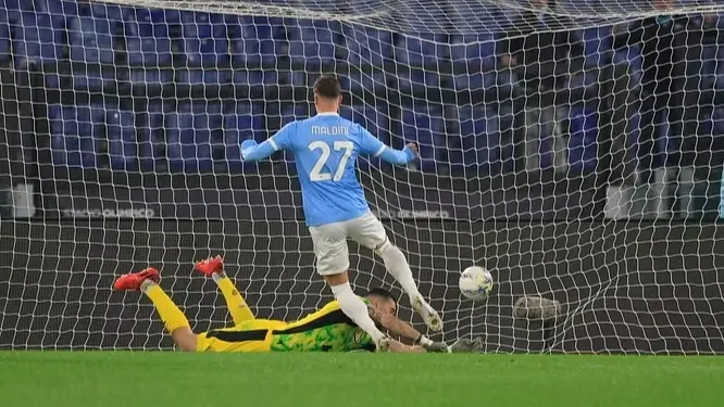 الدوري الإيطالي - لاتسيو يوقف نزيف النقاط بفوز متأخر على ساسولو