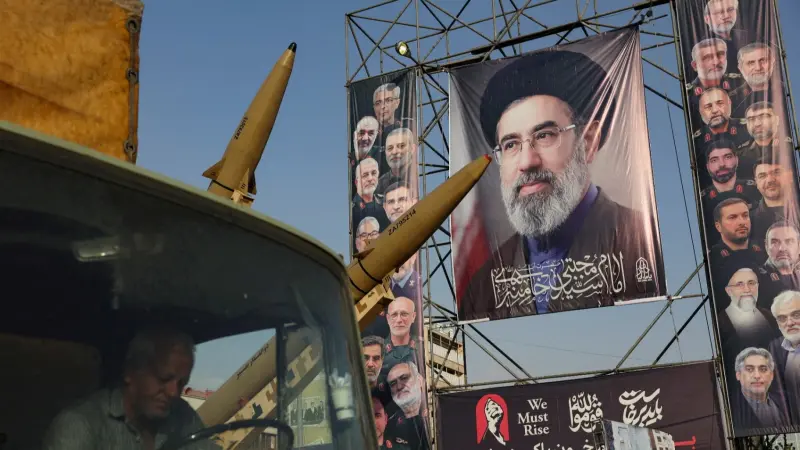 بوصلة طهران المعطوبة.. ملامح الانتحار الإستراتيجي