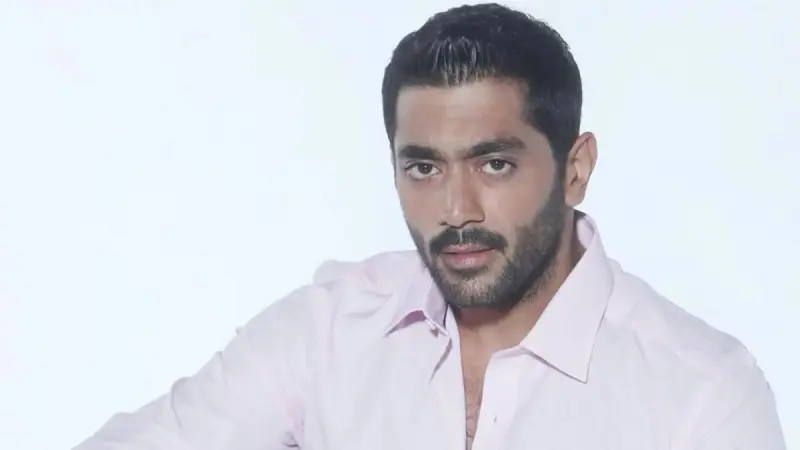 أسباب سجن أحمد فلوكس وكواليس القبض عليه