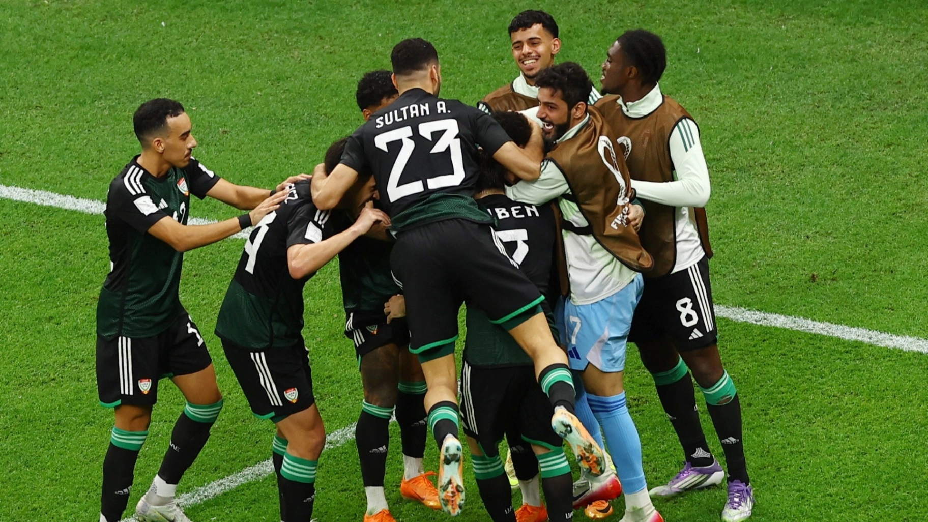 المشهد سبورتس: الإمارات إلى نصف نهائي كأس العرب.. وصلاح يعود لتشكيلة ليفربول 