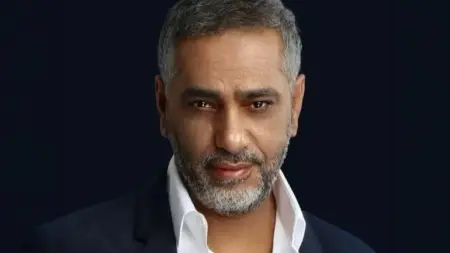 ما حقيقة صدور حكم ببراءة النجم اللبناني فضل شاكر؟