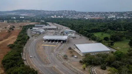 related_news_inside_blogsإلغاء مفاجئ لرحلة الرئيسة الفنزويلية بالوكالة إلى كولومبيا