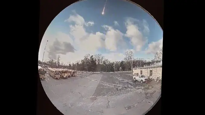 فيديو - جسم يشتبه أنه نيزك سقط فوق مدينة كليفلاند