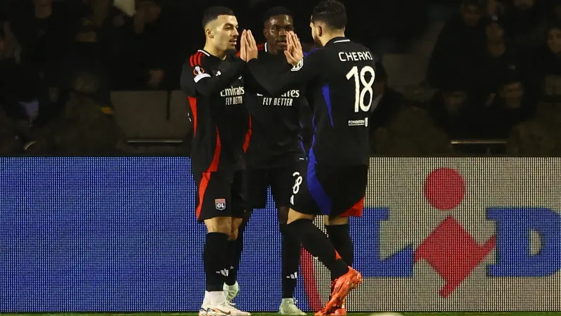 مهاجم ليون يكشف عن حالته بعد تعرضه لهجوم مُسلح