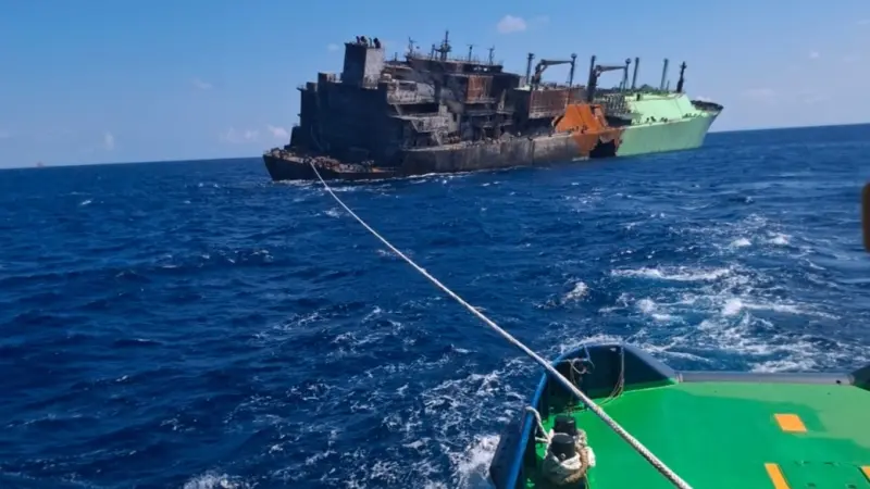 ناقلة الغاز الروسية التائهة في المتوسط.. هذا ما فعلته ليبيا