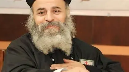 نعاه البابا تواضروس.. من هو القمص يؤانس كمال؟