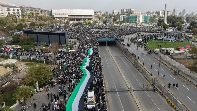 سعر الدولار مقابل الليرة السورية اليوم الأحد 15/2/2026.. ارتفاع بالموازي