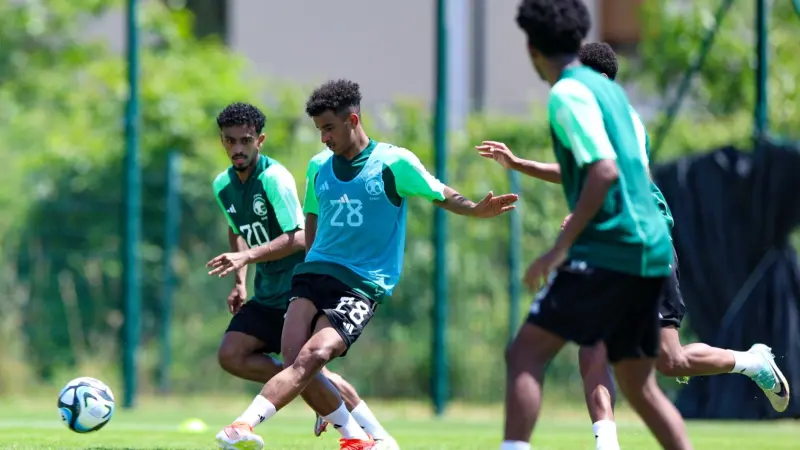 القنوات الناقلة لمباراة السعودية وفرنسا اليوم في بطولة تولون الودية.. الأخضر يتحدى أصحاب الأرض