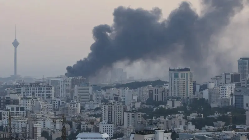 فيديو - على غرار العراق وأفغانستان.. هل تستعد القوات الأميركية لاجتياح بري بإيران؟