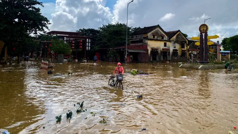 فيديو - فيتنام تغرق تحت الأمطار.. وحصيلة الضحايا ترتفع