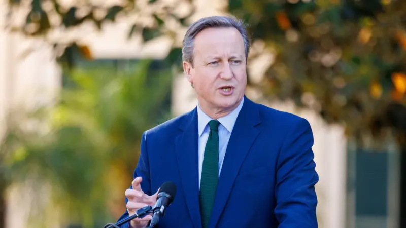 ضغوط على وزير الخارجية البريطاني لإعادة تمويل "الأونروا"