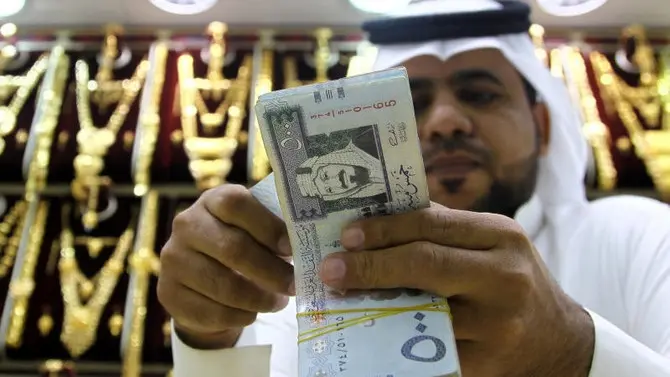 سعر الريال السعودي اليوم في مصر عند 13.95 جنيهًا (رويترز) سعر الريال السعودي اليوم في مصر عند 13.95 جنيهًا (رويترز)