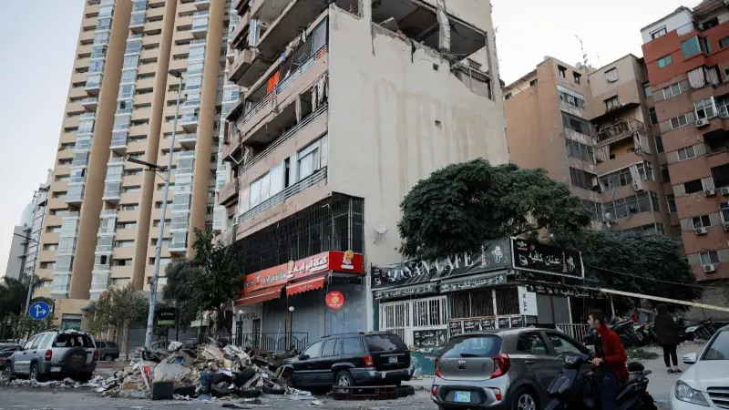 فيديو -  غصب في لبنان بسبب اعتداء سائق على طالب