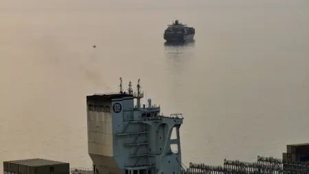 related_news_inside_blogsأخبار حرب إيران مباشر - الإبقاء على الحصار البحري الأميركي في هرمز