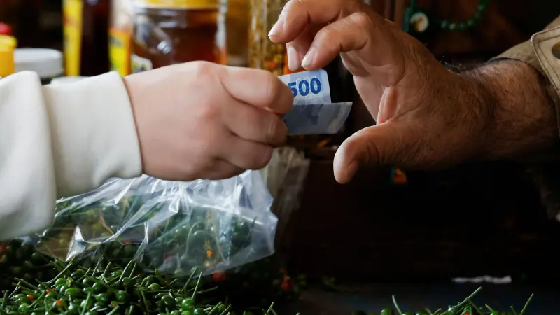 كيف يدفع أصحاب الشركات الصغيرة في أميركا ثمن حرب إيران؟