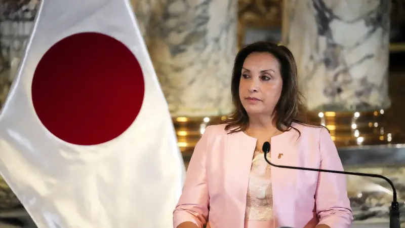 أزمة في بيرو بسبب عملية تجميل لأنف الرئيسة