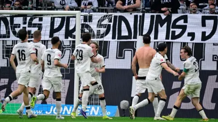 related_news_inside_blogsنتائج مباريات الدوري الألماني اليوم.. مونشنغلادباخ يضمن البقاء بفوز قاتل على دورتموند