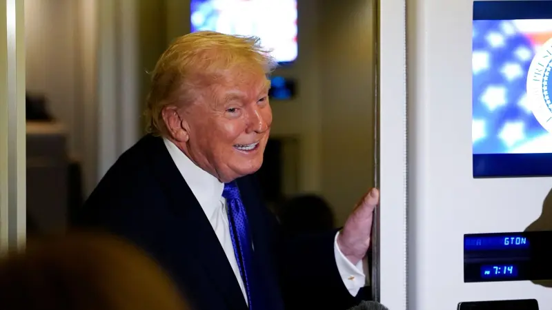 "أنا سعيد".. الديمقراطيون يهاجمون ترامب بعد تصريحات صادمة