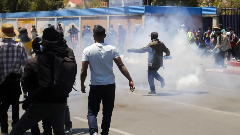 احتجاجات شبابية في مدغشقر تطالب الرئيس بالتنحي