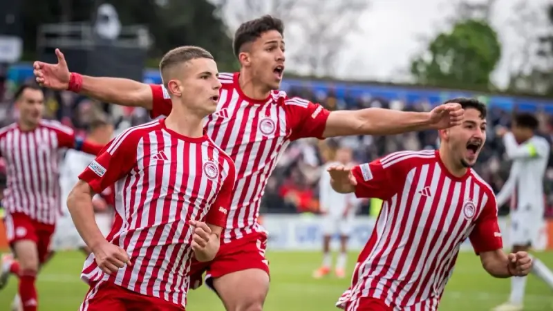 بعد الفوز على ميلان.. أولمبياكوس اليوناني يُتوج بلقب دوري أبطال أوروبا للشباب للمرة الأولى