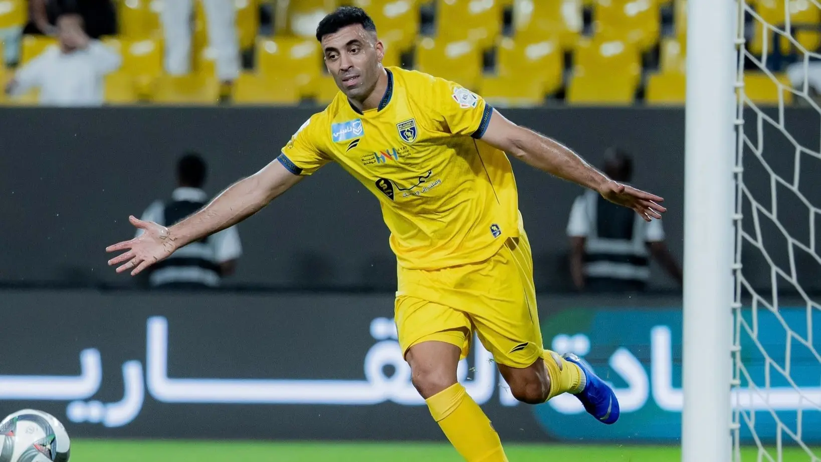عبد الرزاق حمد الله يقترب من كسر رقم السومة كهداف تاريخي للدوري السعودي (إكس) عبد الرزاق حمد الله يقترب من كسر رقم السومة كهداف تاريخي للدوري السعودي (إكس)