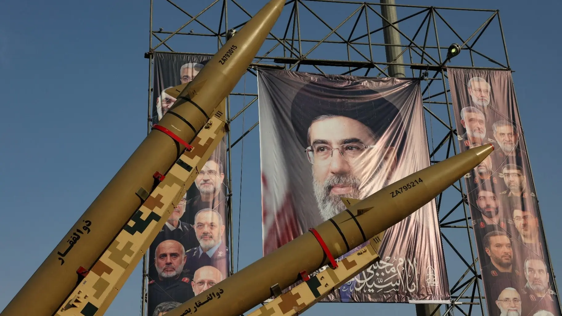 طهران متمسكة بتطوير ترسانتها رغم أزمات اقتصادها (رويترز) طهران متمسكة بتطوير ترسانتها رغم أزمات اقتصادها (رويترز)