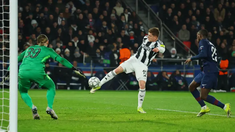 دوري أبطال أوروبا - باريس سان جيرمان يكتفي بخوض الملحق بعد التعادل مع نيوكاسل