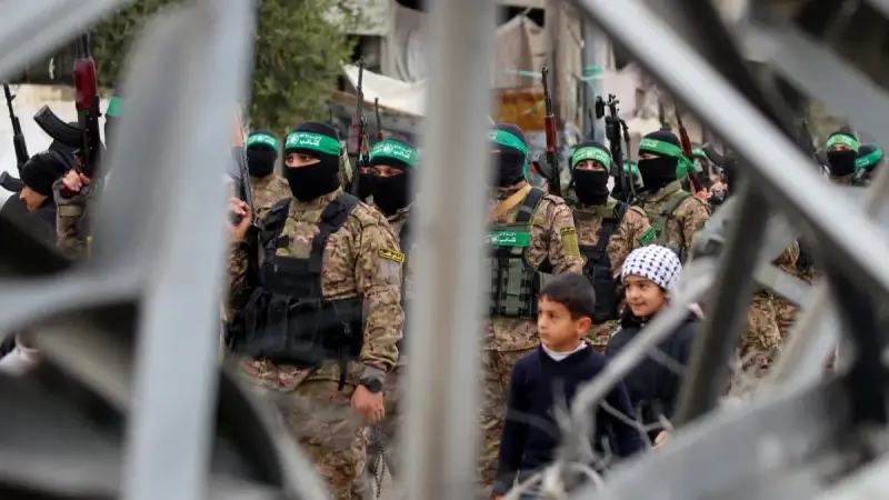 فيديو - "الجيش الشعبي" يعلن سيطرته على شمال غزة