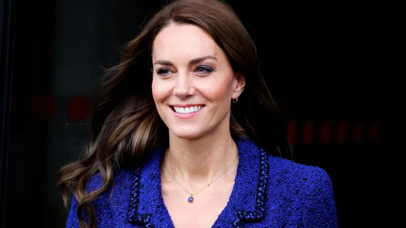 بعد 15 عامًا من العمل.. مساعدة كيت ميدلتون تكشف مفاجأة عن القصر