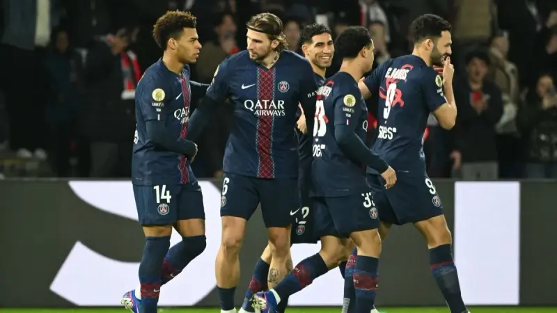 الدوري الفرنسي - باريس سان جيرمان يستعيد الصدارة بعد هدية موناكو أمام لانس