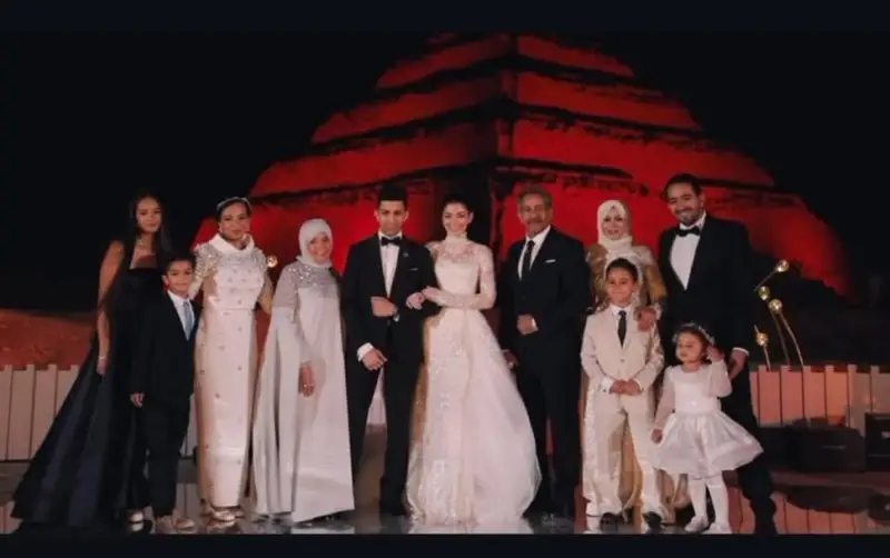 عائلة هشام جمال في أول ظهور