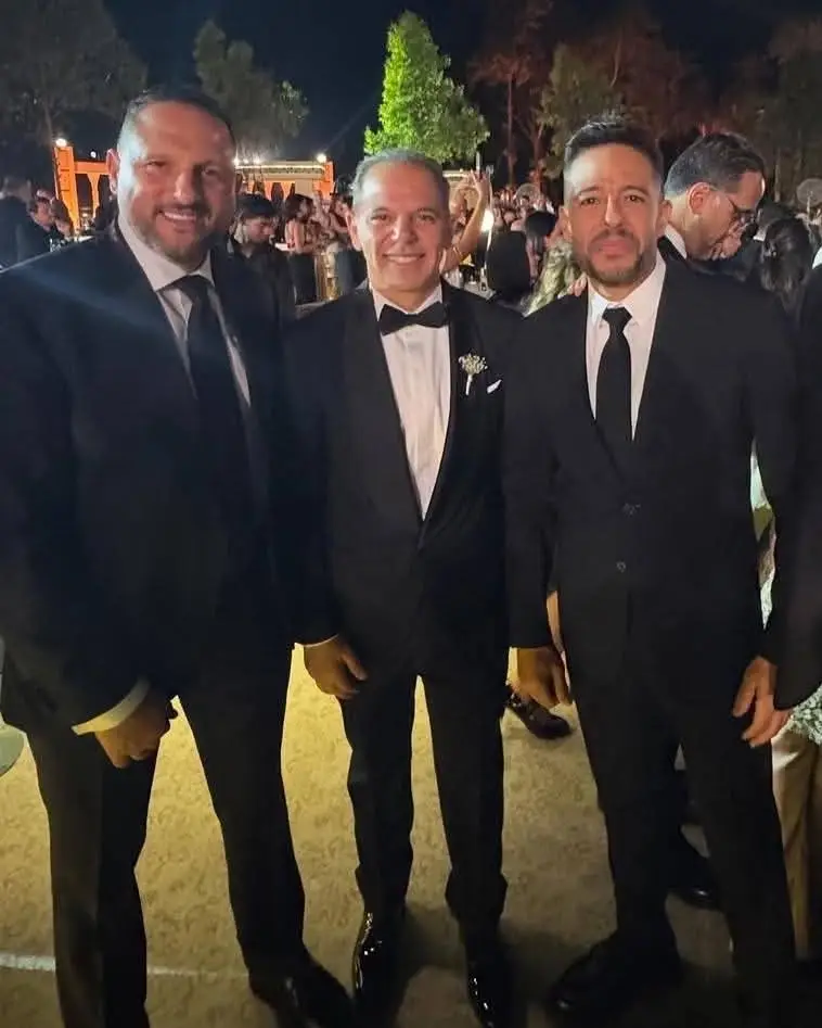 المطرب محمد حماقي شارك في حفل زفاف حفيد الزعيم عادل إمام المطرب محمد حماقي شارك في حفل زفاف حفيد الزعيم عادل إمام