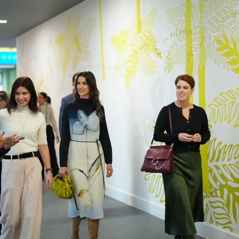 إطلالة الأميرة رجوة في لندن