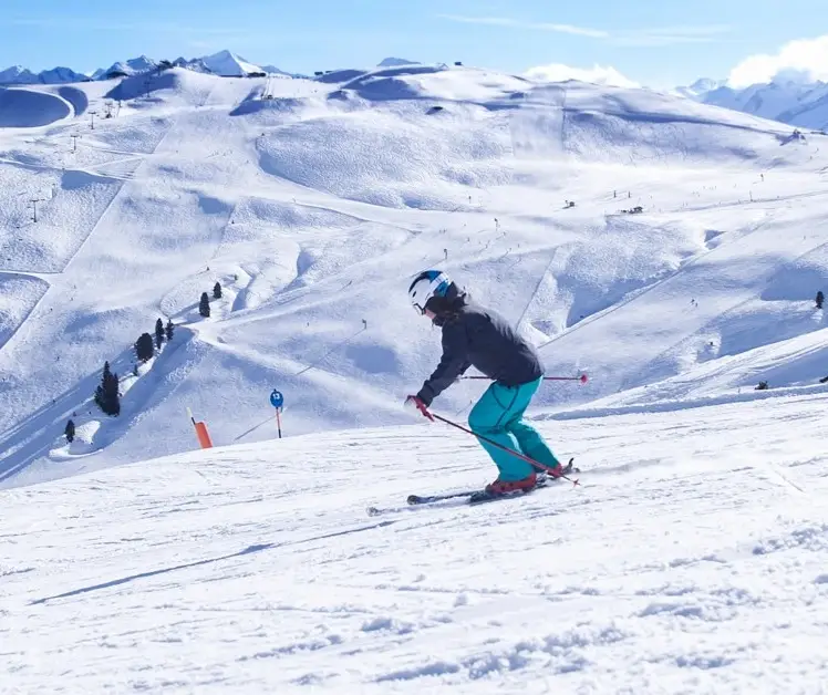 مقتل متزلجين في جبال الألب الفرنسية - المشهد