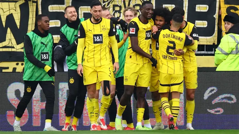 الدوري الألماني - بوروسيا دورتموند يُنعش آماله الأوروبية بالفوز على سانت باولي - المشهد