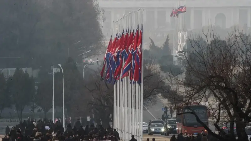 كوريا الشمالية تحذر عقب دعوة يابانية للتسلح النووي 