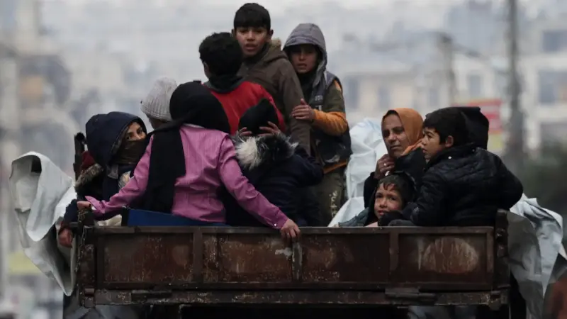 الجيش السوري يطالب قوات "قسد" بالانسحاب إلى مناطق شرق الفرات 