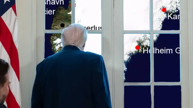 ترامب يتأمل خريطة غرينلاند.. ما قصة المنشور الغامض للبيت الأبيض؟ 