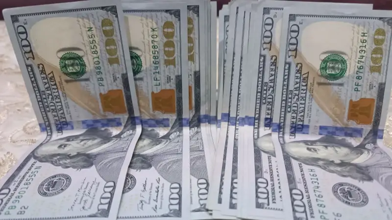 سعر الدولار مقابل الليرة السورية اليوم الاثنين.. قفزة جديدة لـ"الأخضر" - المشهد