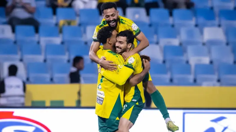 واقعة مثيرة بين الشقيقين تمبكتي تخطف الأنظار في الدوري السعودي - المشهد