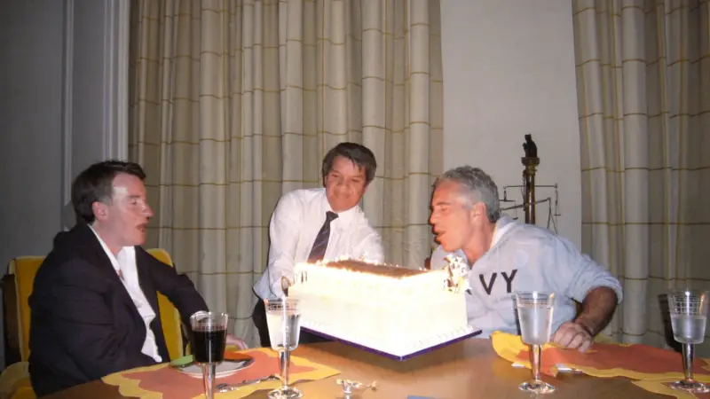 تحقيق بريطاني يشمل رحلات عسكرية مرتبطة بقضية إبستين #بريطانيا 